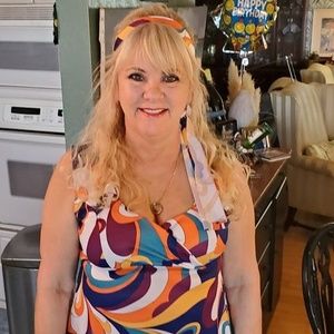 Meet your Posher, Lori